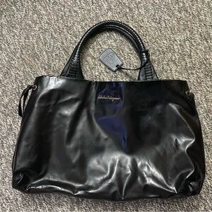 Authentic Salvatore Ferragamo Handbag snap closure, magnetic snap closure,